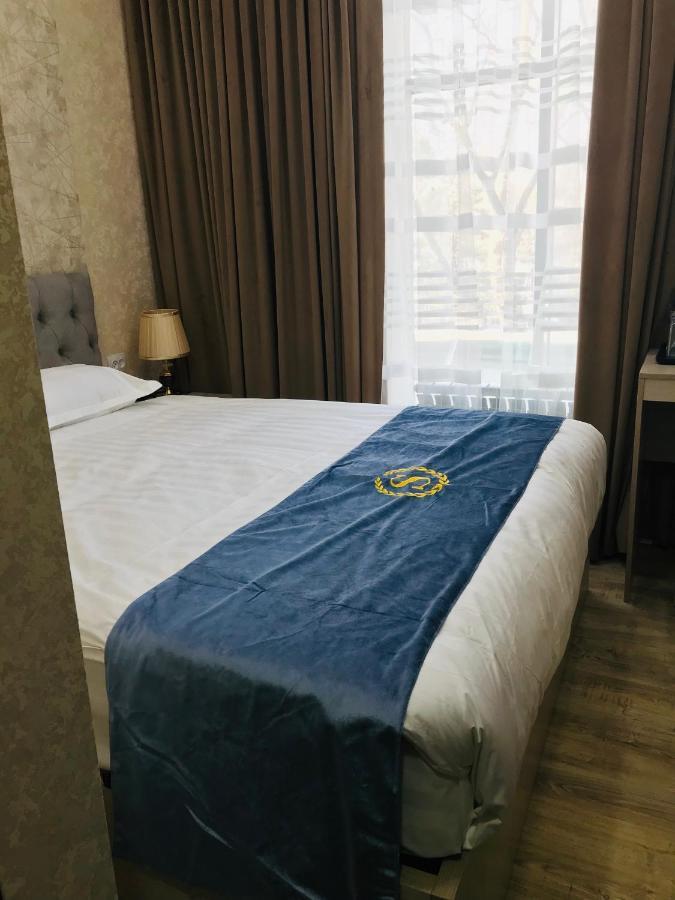 Wantong Hotel Tasjkent Eksteriør billede